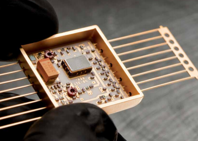 614.4~698.8123MHz壓控SAW晶振